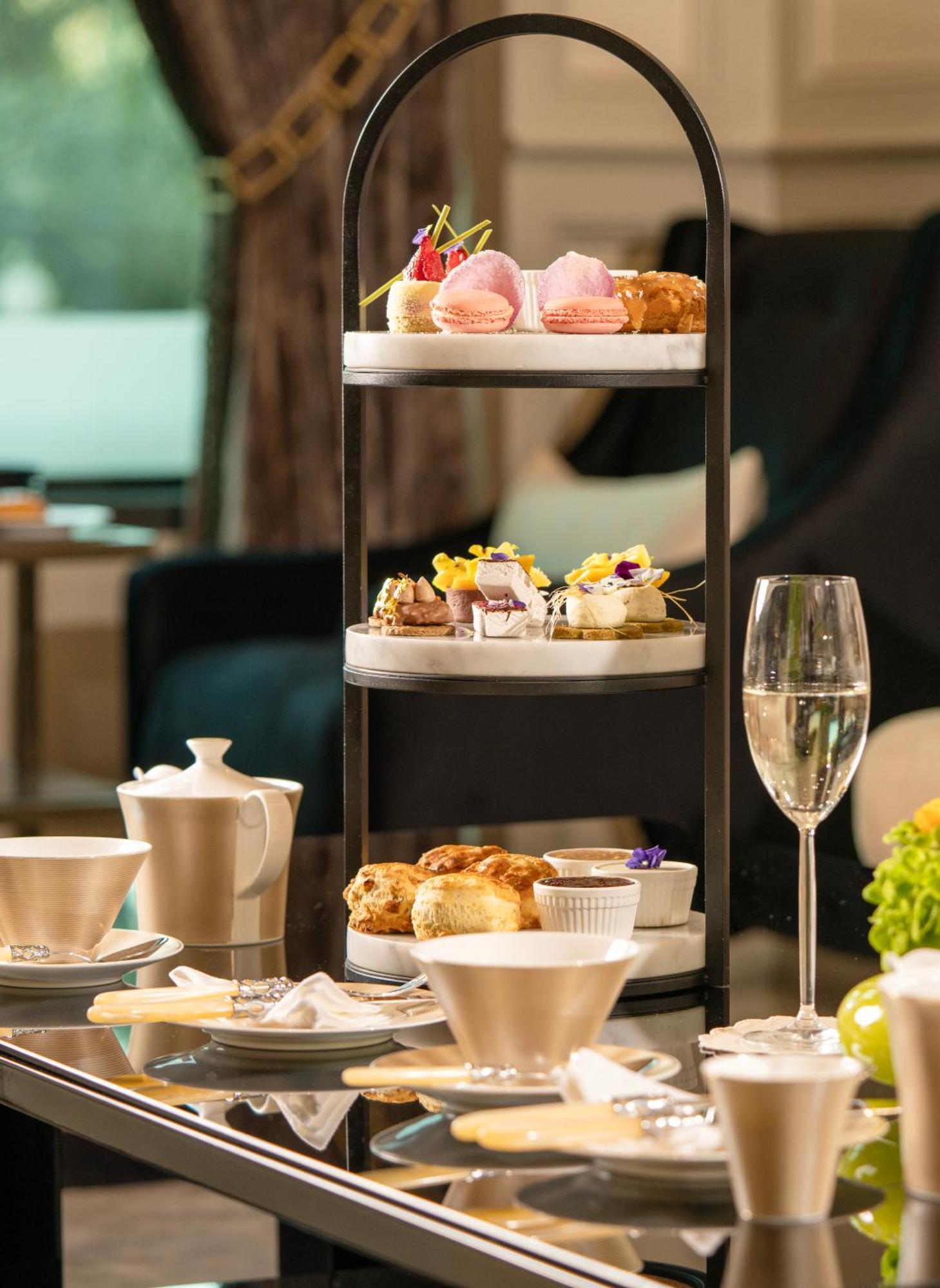 Fairmont Riyad Dış mekan fotoğraf Afternoon tea at the InterContinental Sydney