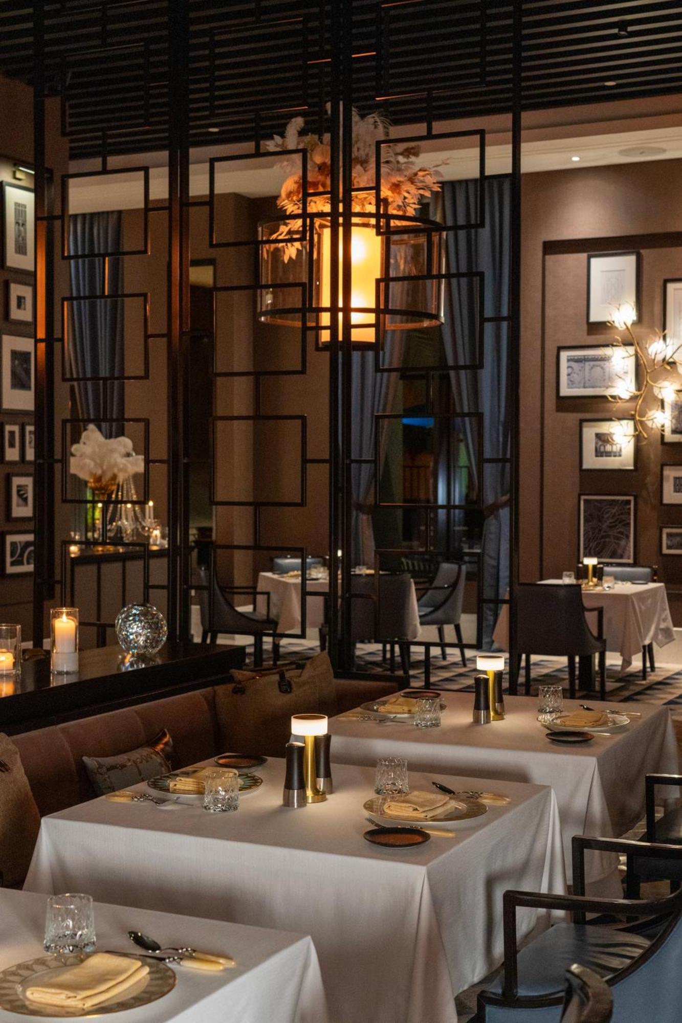 Fairmont Riyad Dış mekan fotoğraf The interior of the restaurant