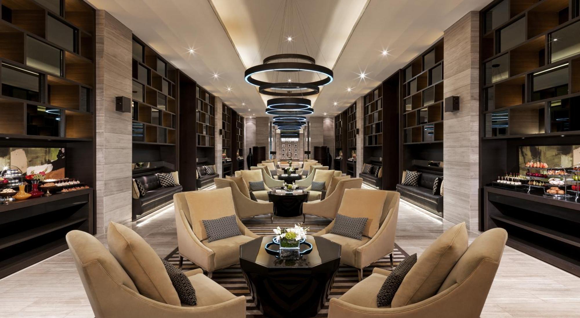 Fairmont Riyad Dış mekan fotoğraf The Lounge at the airport